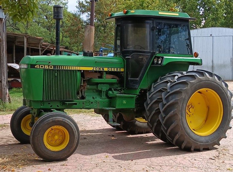 Tractor John Deere 4050, año 1986