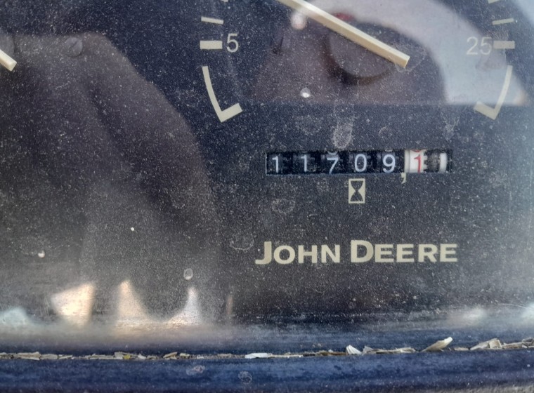 Tractor John Deere 5605, año 2007
