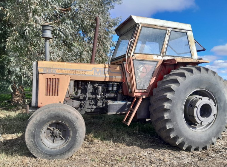Tractor Massey Ferguson 296, año 1990
