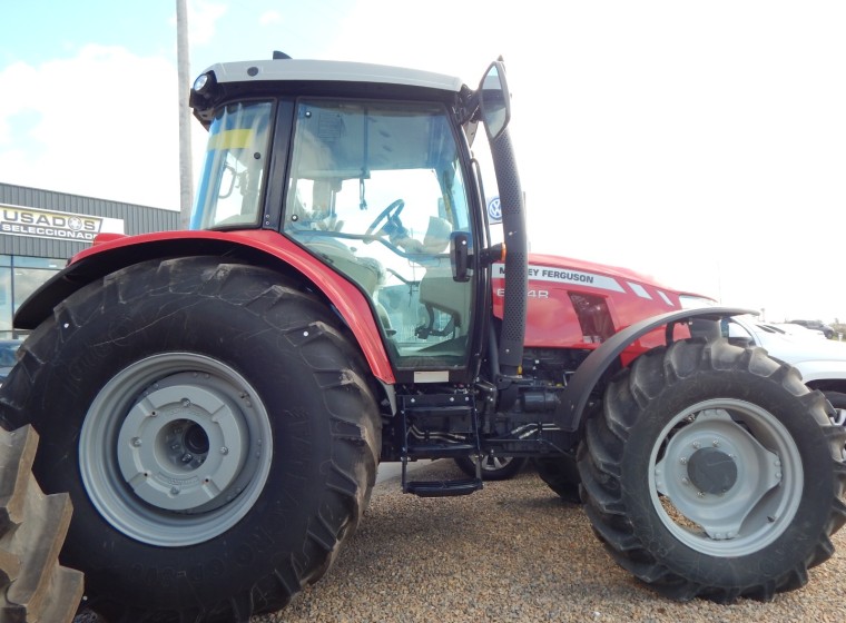 Tractor Massey Ferguson 6714 R, año 1