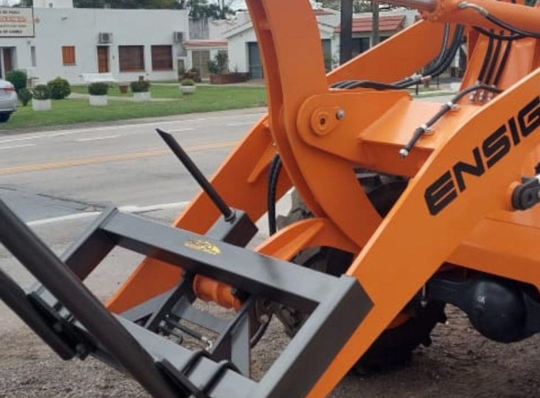 Transporte rollos Kafú para pala Ensign, año 0