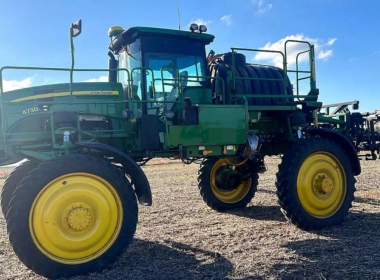 Pulverizadora John Deere 4730, año 2011