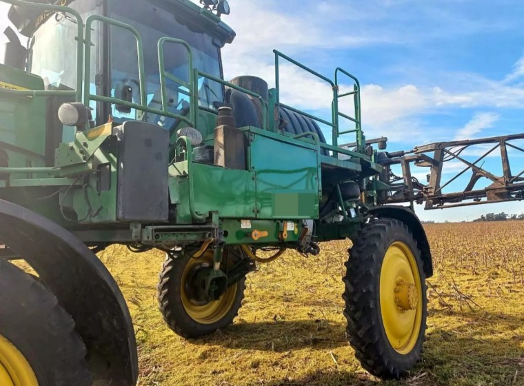 Pulverizadora John Deere 4730, año 2011