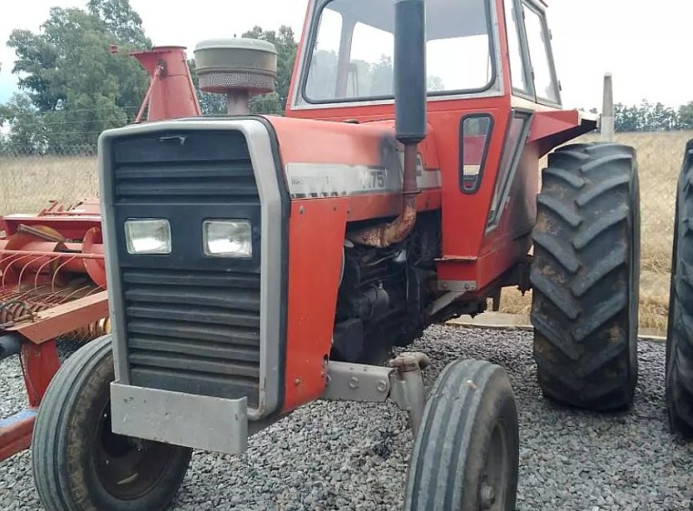 Tractor Massey Ferguson 1175, año 1