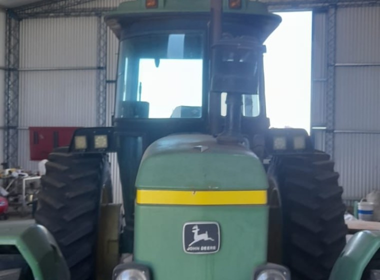 Tractor John Deere 3550, año 1992