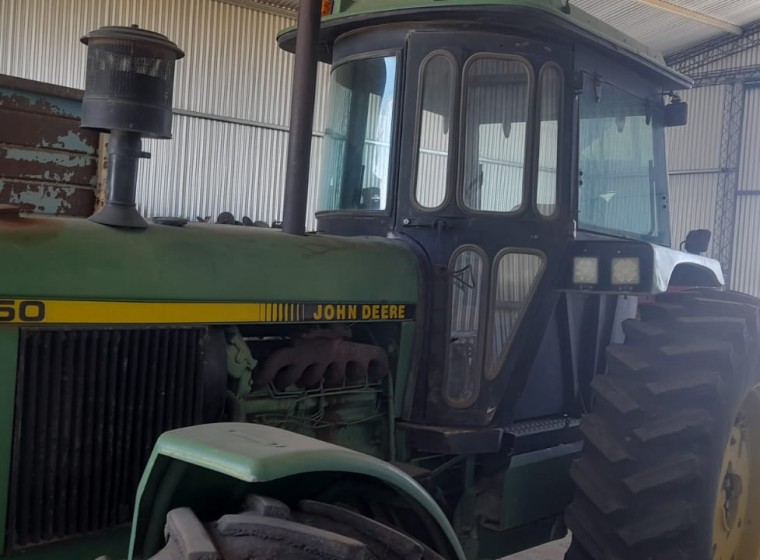 Tractor John Deere 3550, año 1992