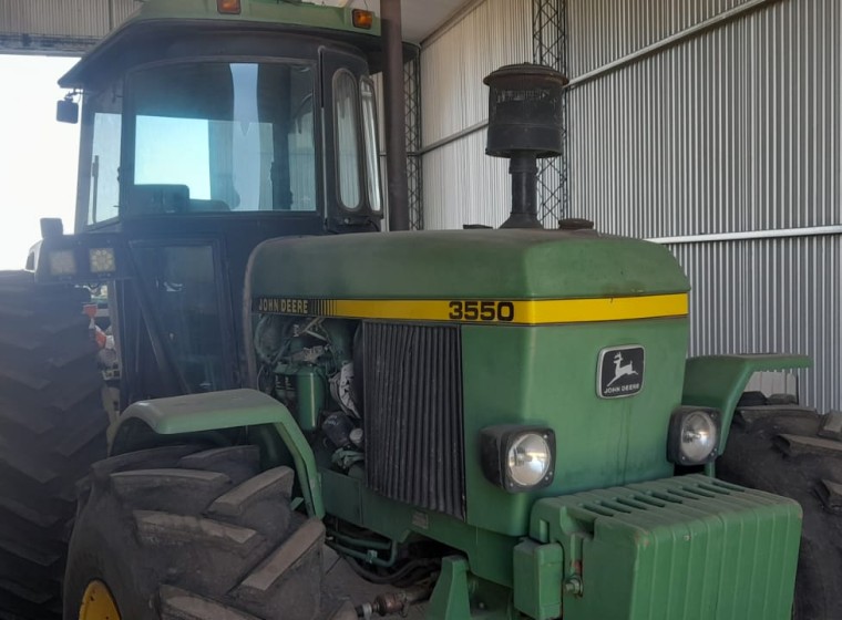 Tractor John Deere 3550, año 1992