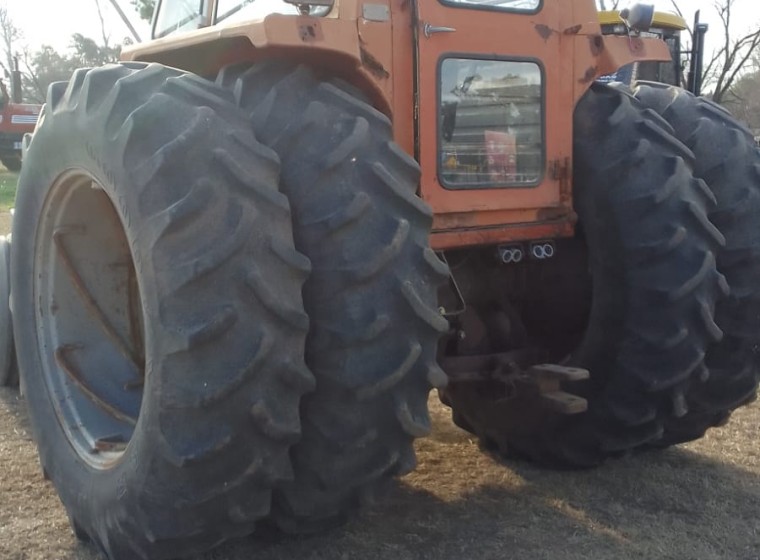 Tractor Massey Ferguson 1215, año 1982