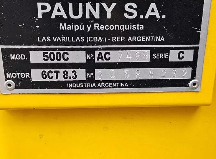 Tractor Pauny 500 C, año 2008