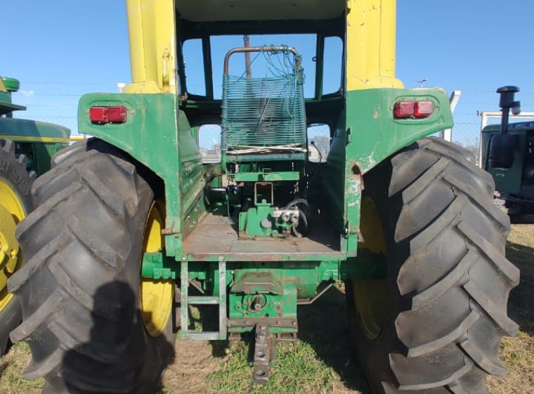 Tractor John Deere 2730, año 1