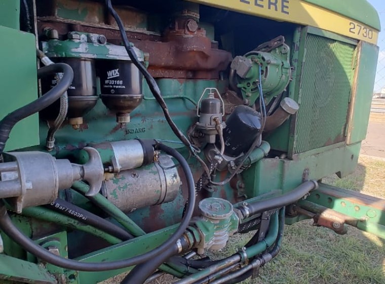 Tractor John Deere 2730, año 1