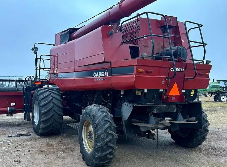 Cosechadora Case Axial Flow 2799, año 2011