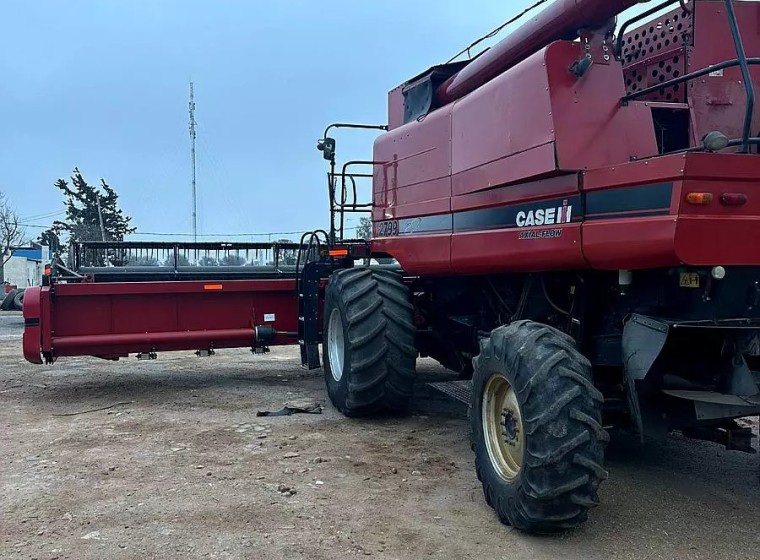 Cosechadora Case Axial Flow 2799, año 2011