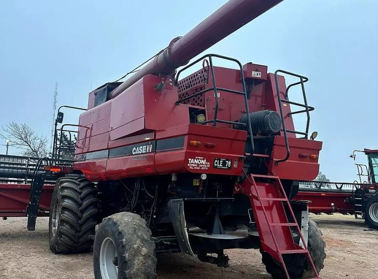 Cosechadora Case Axial Flow 2799, año 2011