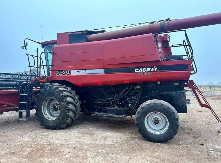 Cosechadora Case Axial Flow 2799, año 2011