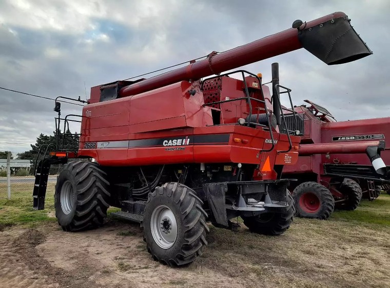 Cosechadora Case Axial Flow 2688, año 2013