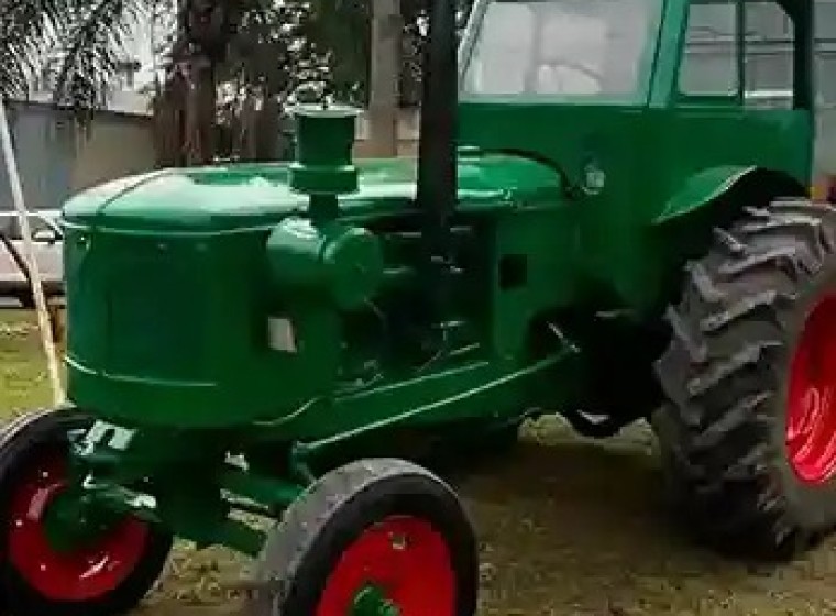 Tractor Deutz A70, año 1