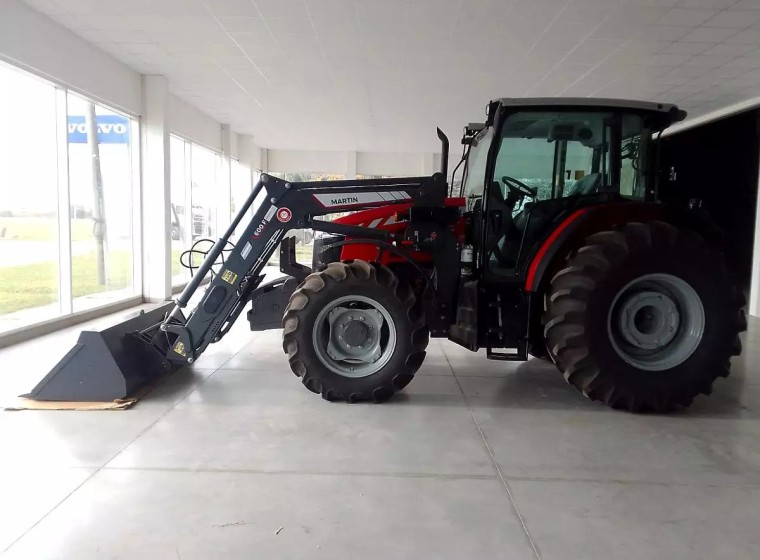 Tractor Massey Ferguson 6713, año 0