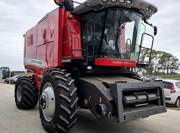 Cosechadora Massey Ferguson 9795, año 0