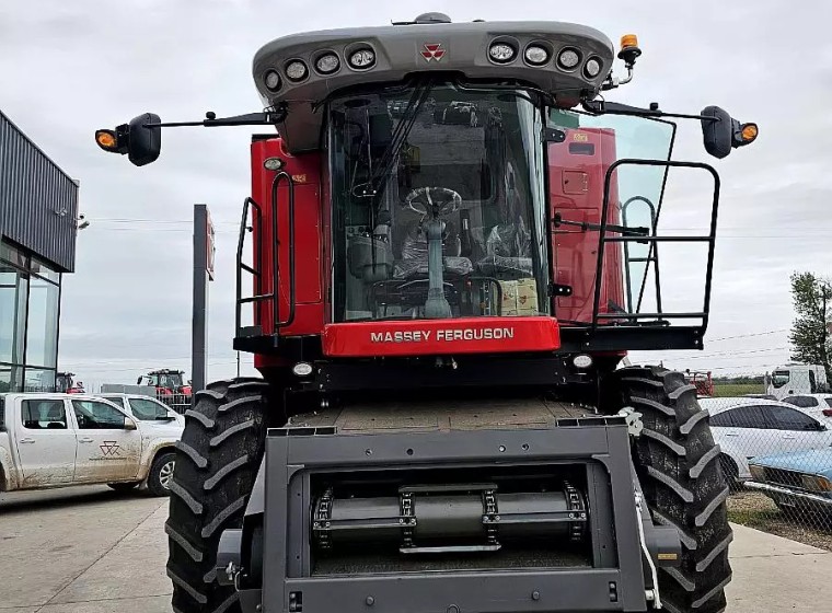 Cosechadora Massey Ferguson 9795, año 0