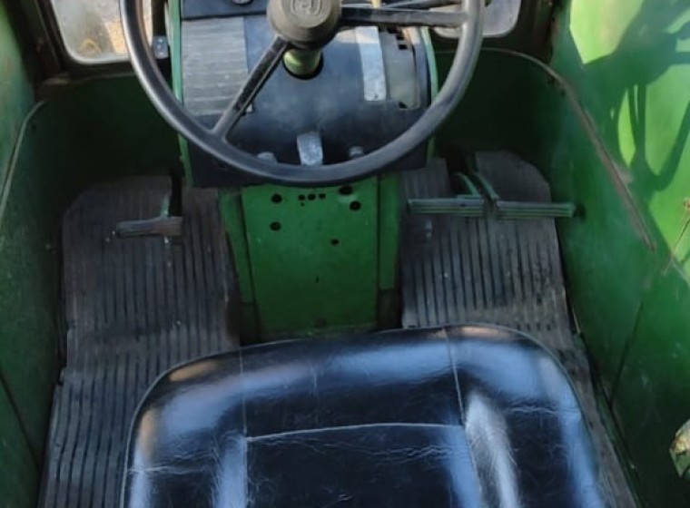 Tractor John Deere 5020, año 1965