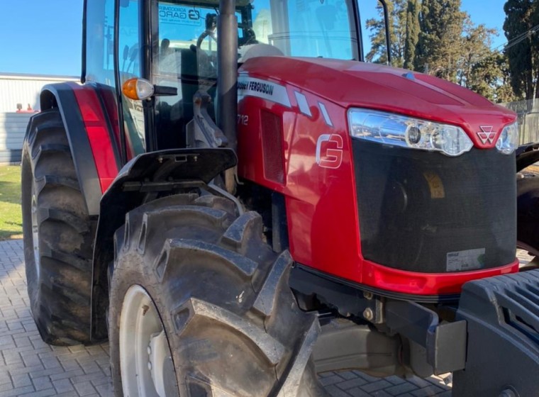 Tractor Massey Ferguson 6712, año 2018