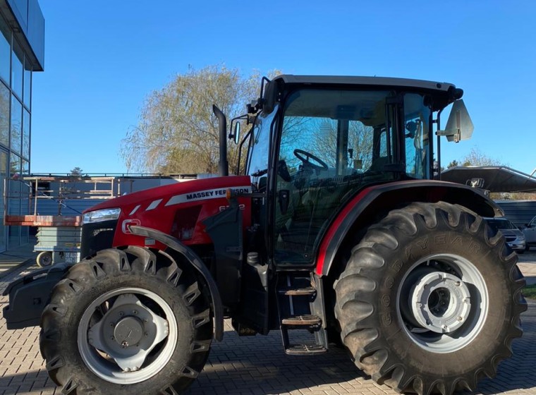 Tractor Massey Ferguson 6712, año 2018