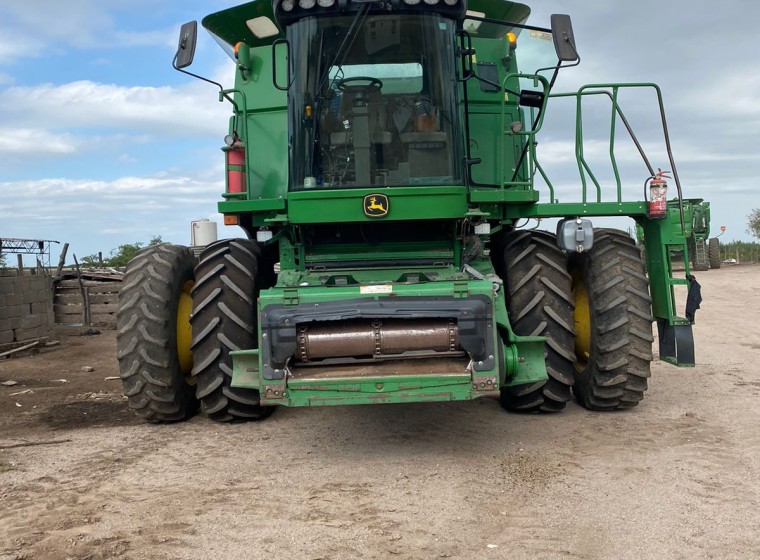 Cosechadora John Deere 9770, año 2012