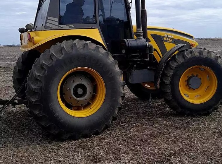 Tractor Pauny 280 A, año 2016