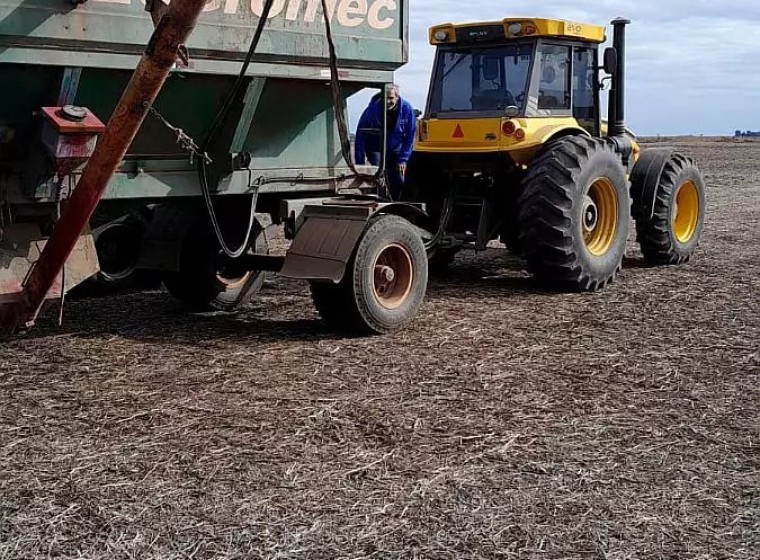 Tractor Pauny 280 A, año 2016