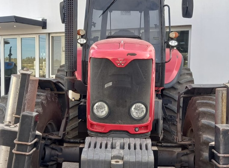 Tractor Massey Ferguson 7170, año 2010