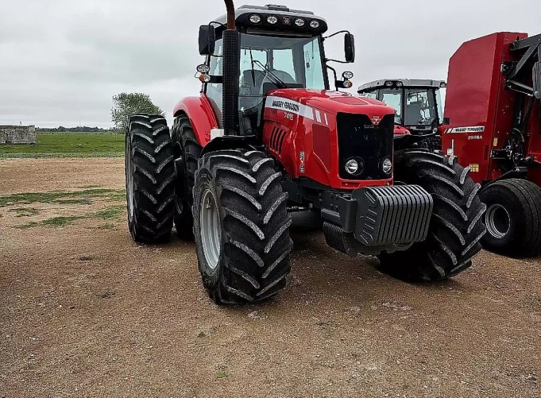 Tractor Massey Ferguson 7415, año 0