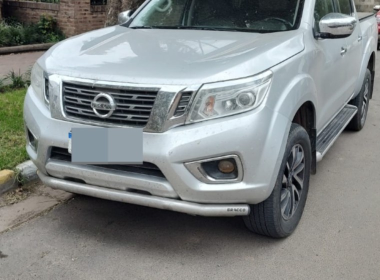 Vehículo Nissan Frontier LE, año 2016