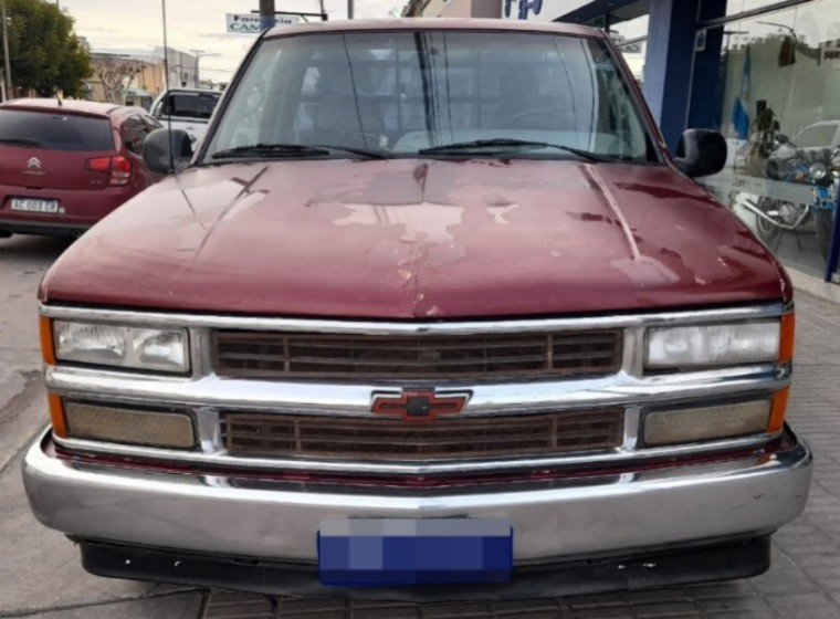 Vehículo Chevrolet Silverado Conquest, año 2000