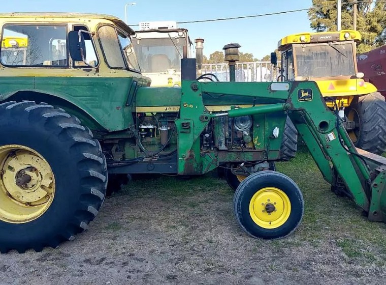 Tractor John Deere 3530, año 1976