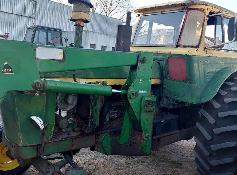 Tractor John Deere 3530, año 1976