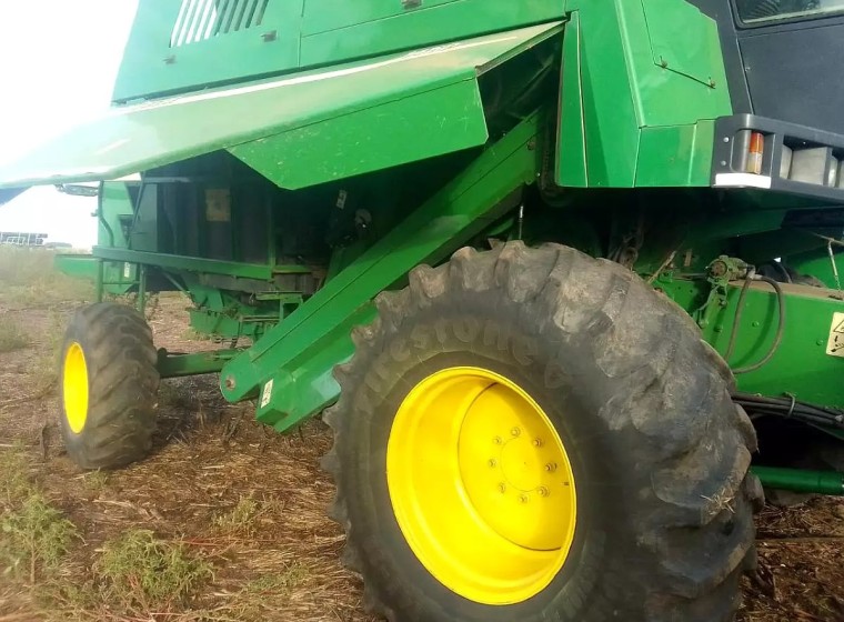 Cosechadora John Deere 1450, año 1