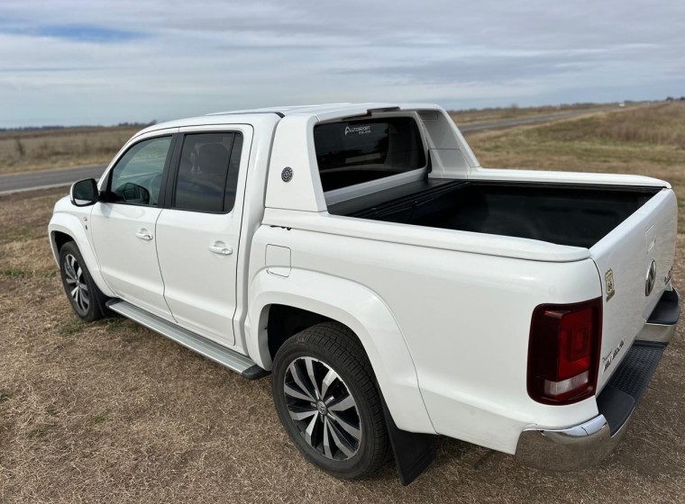 Vehículo Volkswagen Amarok, año 2018