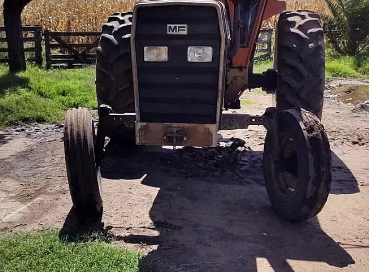 Tractor Massey Ferguson 1175, año 1989