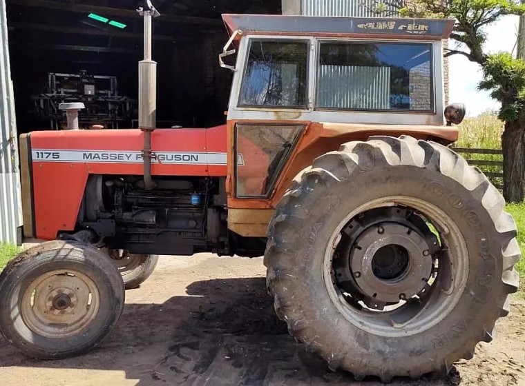 Tractor Massey Ferguson 1175, año 1989