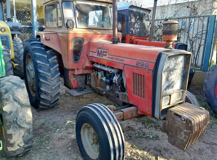 Tractor Massey Ferguson 296, año 1996