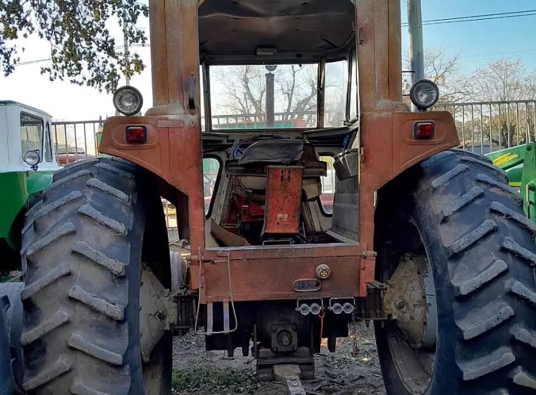 Tractor Massey Ferguson 296, año 1996