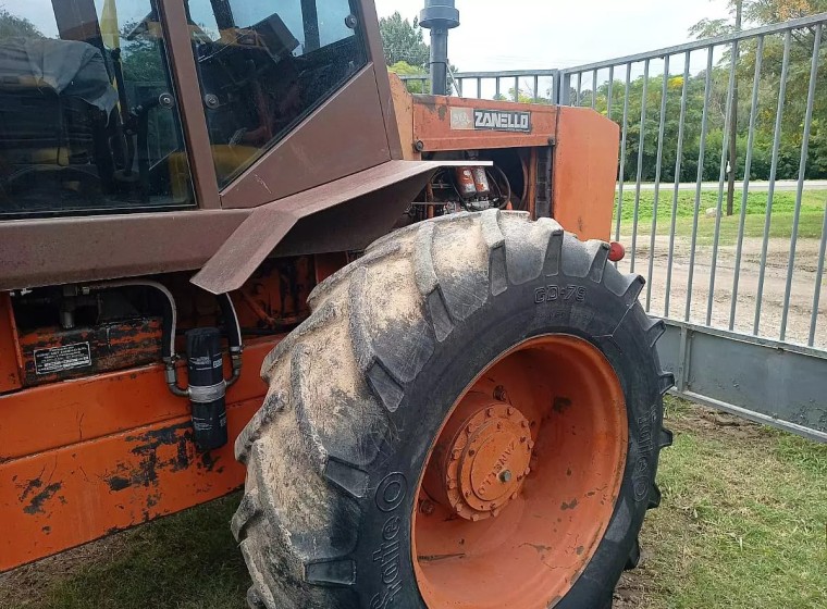 Tractor Zanello W4200, año 1984