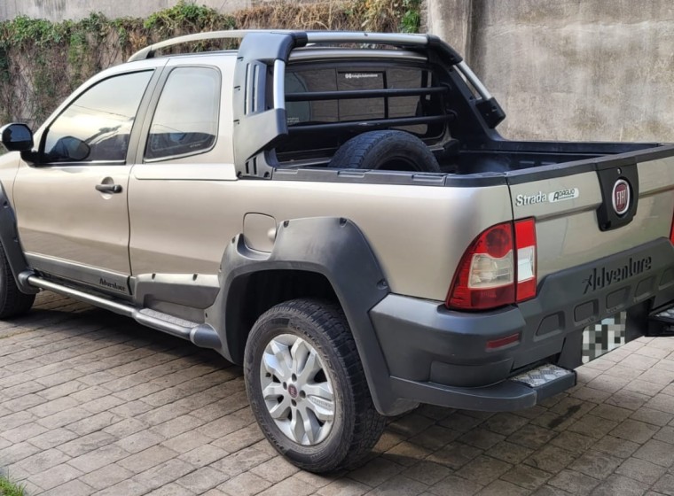 Vehículo Fiat Strada Adventure 1.6, año 2014