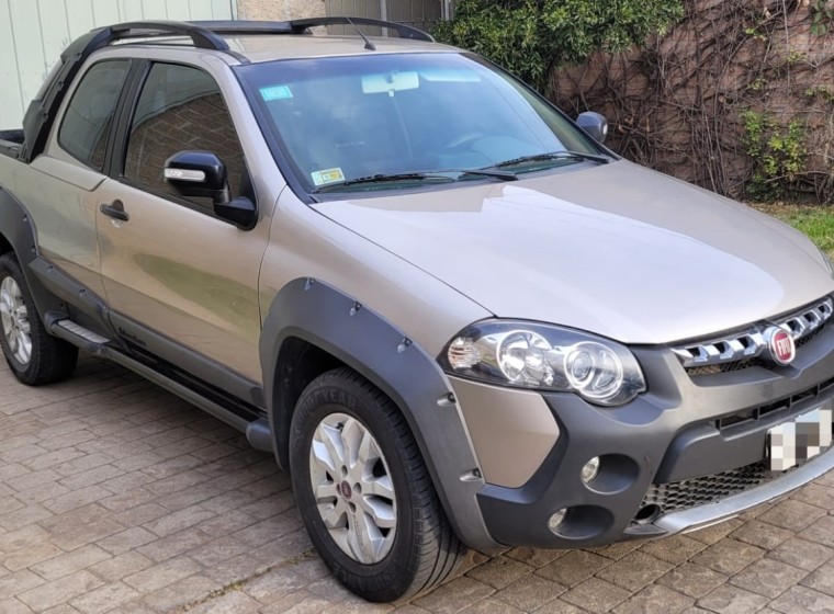 Vehículo Fiat Strada Adventure 1.6, año 2014