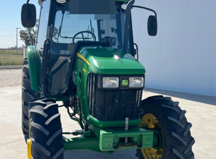 Tractor John Deere 5090 E, año 2017