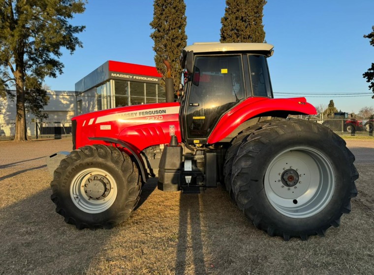 Tractor Massey Ferguson 7370, año 2017