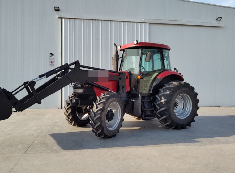 Tractor Case Farmall 125, año 2013