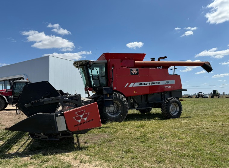 Cosechadora Massey Ferguson 9790, año 2008