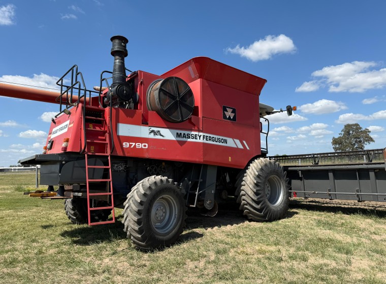 Cosechadora Massey Ferguson 9790, año 2008